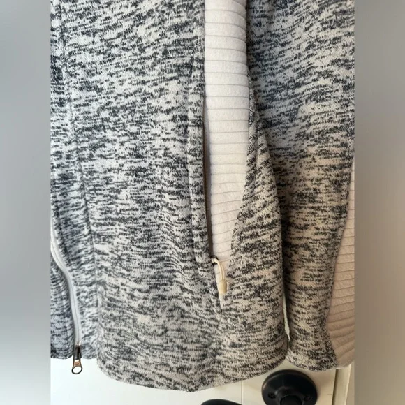 The North Face Hooded Sweater Jacket - Picture 2 of 8